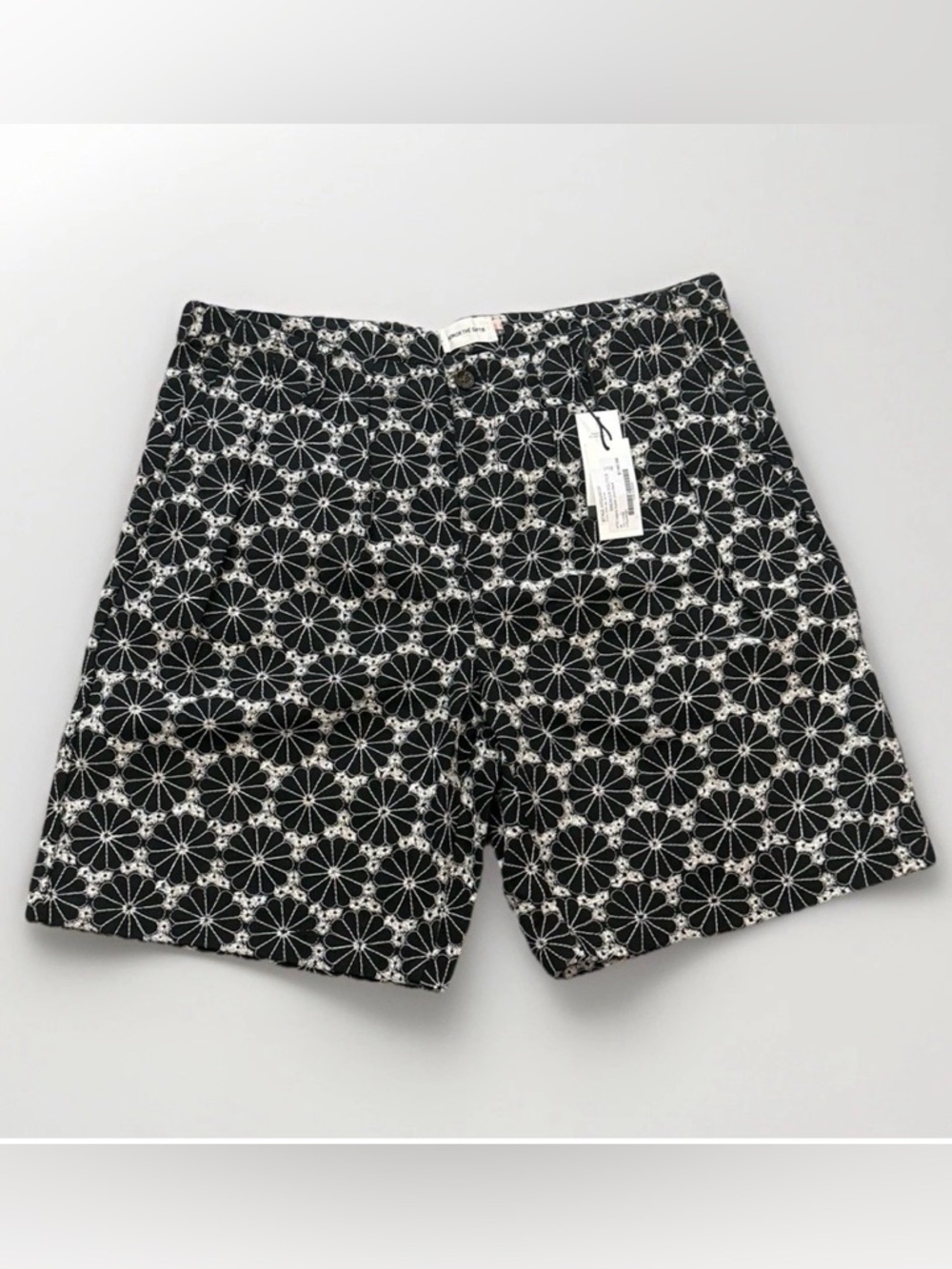 Honor The Gift Legacy Shorts Mens 38 NWT Black White Streetwear Eyelet